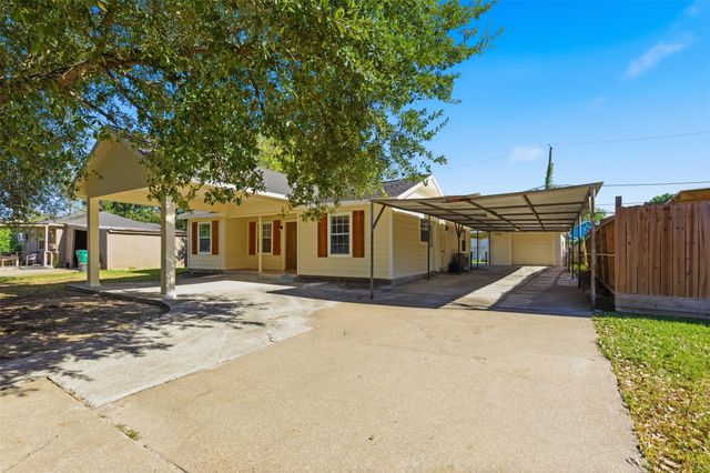 1418 Thomas Avenue, Pasadena, TX 77506