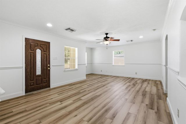 1418 Thomas Avenue, Pasadena, TX 77506