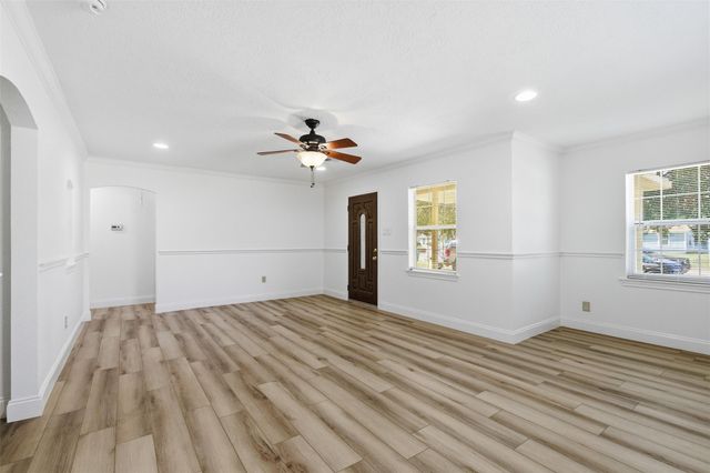 1418 Thomas Avenue, Pasadena, TX 77506