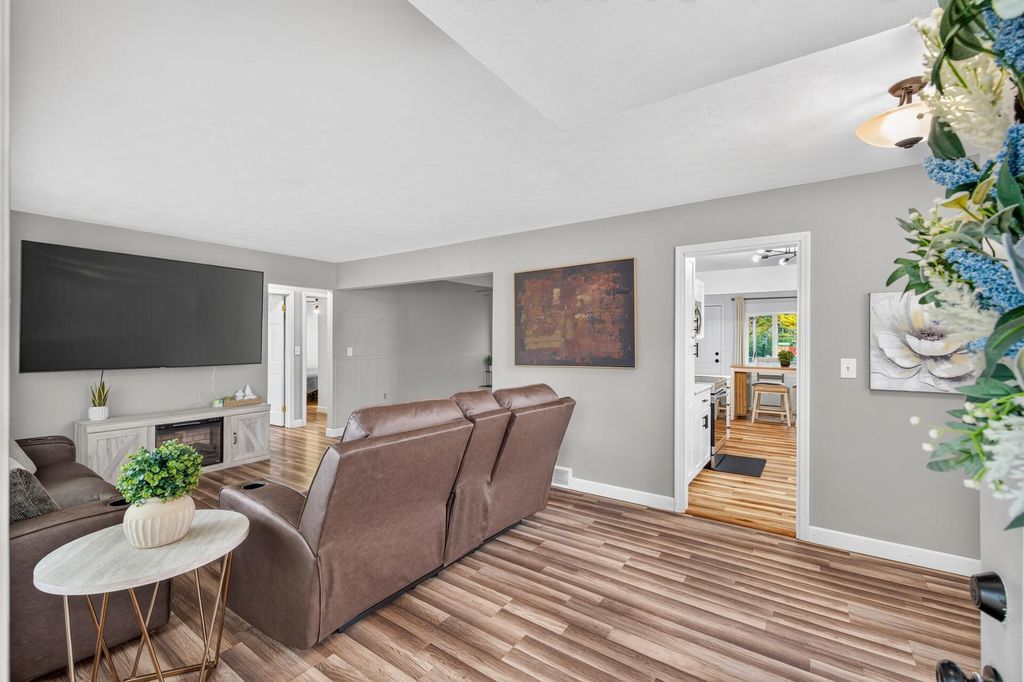 2071 Cedar Avenue, White Bear Lake, MN 55110 — photo 5