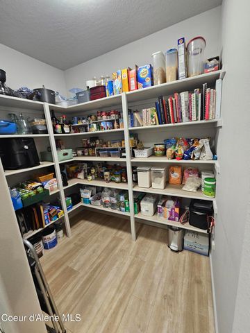 10138 N BELGRAVE LOOP, Hayden, ID 83835