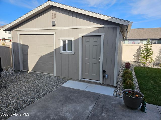 10138 N BELGRAVE LOOP, Hayden, ID 83835