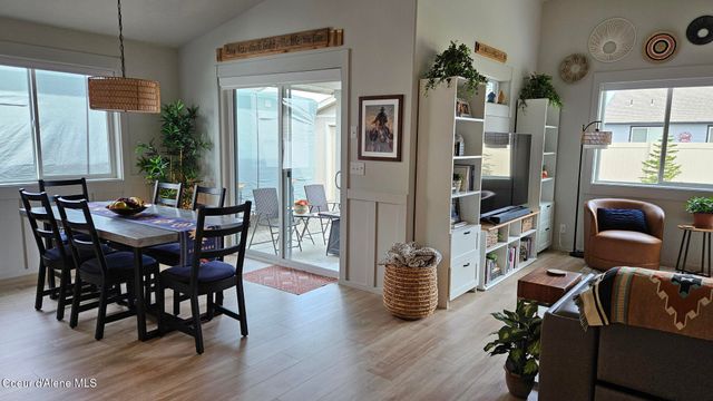 10138 N BELGRAVE LOOP, Hayden, ID 83835