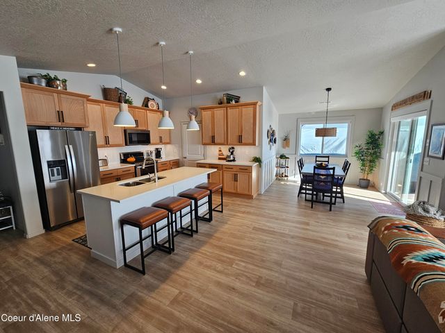 10138 N BELGRAVE LOOP, Hayden, ID 83835