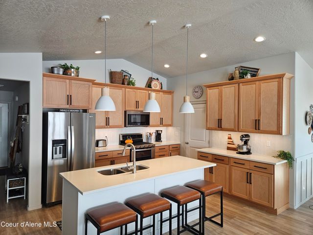 10138 N BELGRAVE LOOP, Hayden, ID 83835