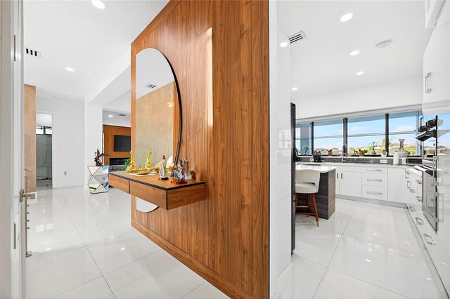 10613 MOBBERLEY CIRCLE, Orlando, FL 32832