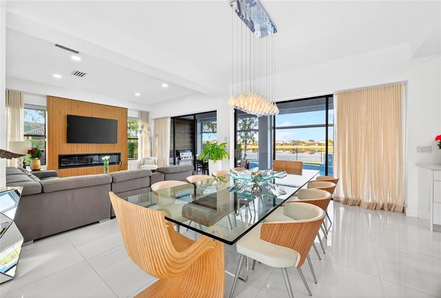 10613 MOBBERLEY CIRCLE, Orlando, FL 32832