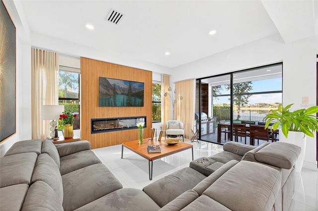 10613 MOBBERLEY CIRCLE, Orlando, FL 32832