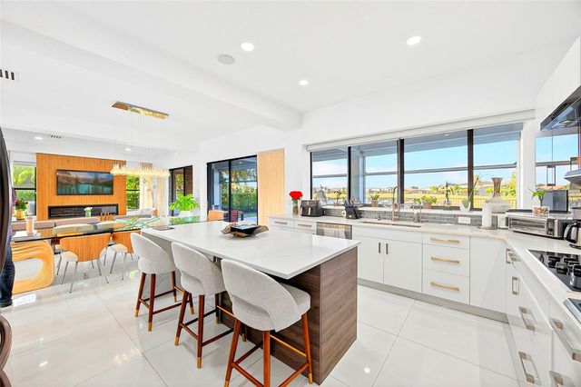 10613 MOBBERLEY CIRCLE, Orlando, FL 32832