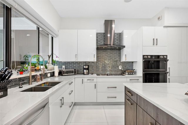 10613 MOBBERLEY CIRCLE, Orlando, FL 32832