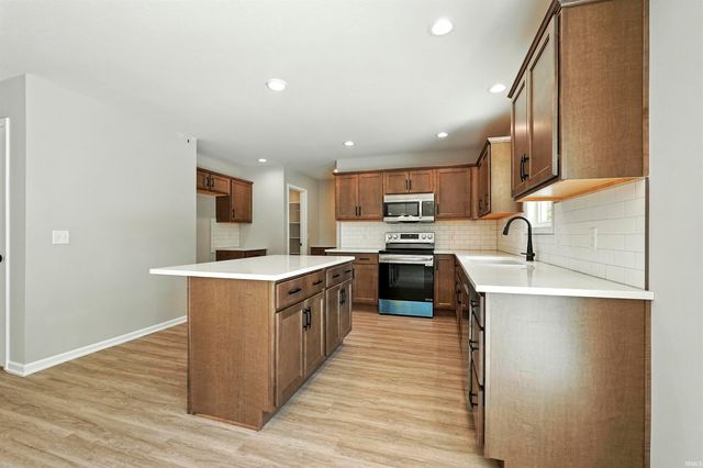 210 Dittons Way, Fort Wayne, IN 46845