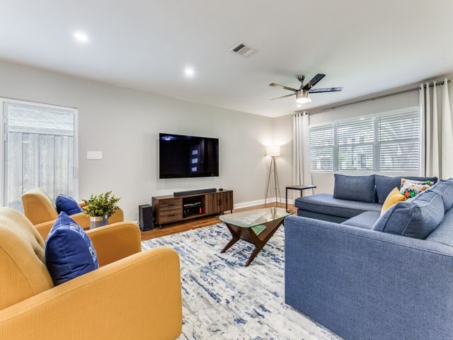 3564 Vinecrest Drive, Dallas, TX 75229