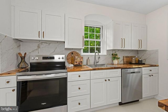 9110 SUDBURY RD, Silver Spring, MD 20901