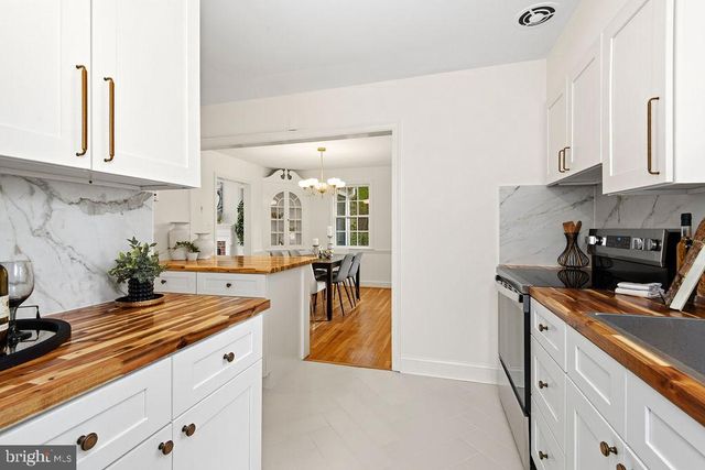 9110 SUDBURY RD, Silver Spring, MD 20901