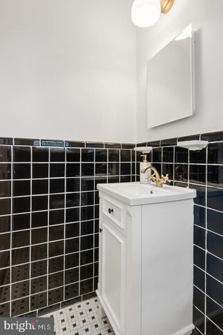 9110 SUDBURY RD, Silver Spring, MD 20901