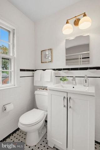 9110 SUDBURY RD, Silver Spring, MD 20901