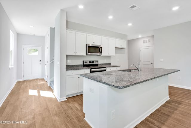 435 Oak Knoll Drive 60, Jacksonville, NC 28546