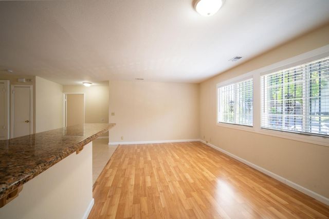 1221 E 19th Street, Oakland, CA 94606