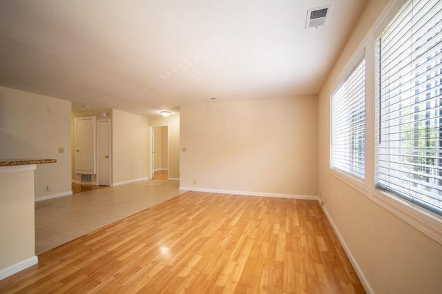 1221 E 19th Street, Oakland, CA 94606