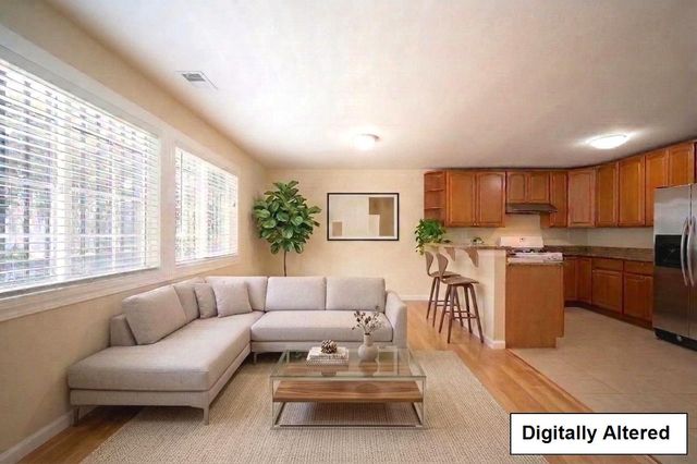 1221 E 19th Street, Oakland, CA 94606
