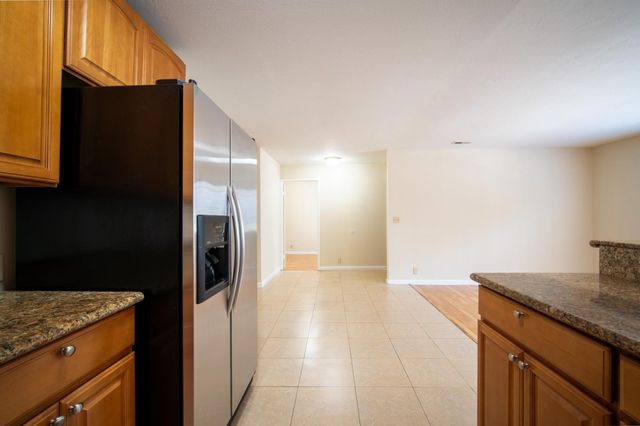 1221 E 19th Street, Oakland, CA 94606