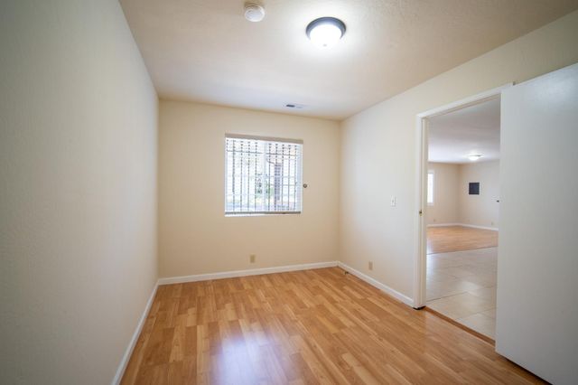 1221 E 19th Street, Oakland, CA 94606