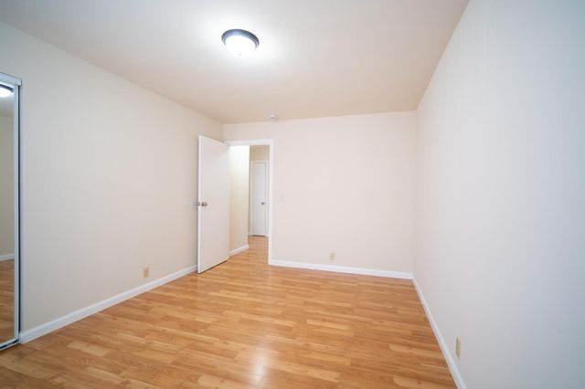 1221 E 19th Street, Oakland, CA 94606