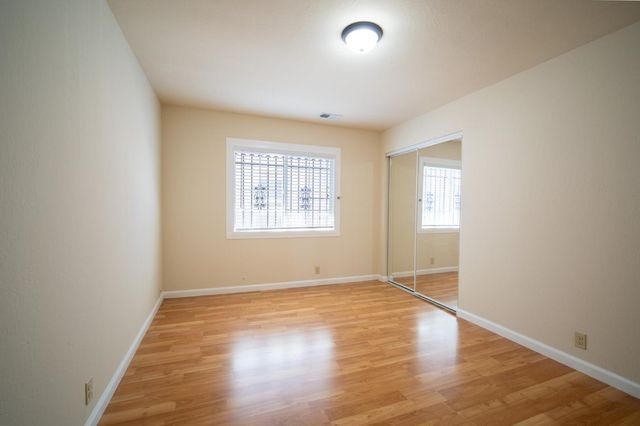 1221 E 19th Street, Oakland, CA 94606