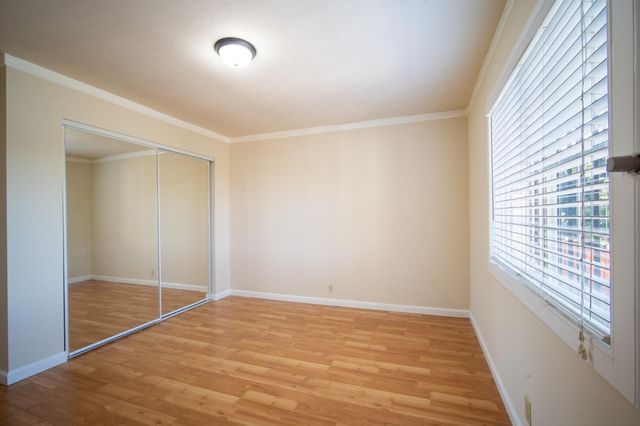 1221 E 19th Street, Oakland, CA 94606