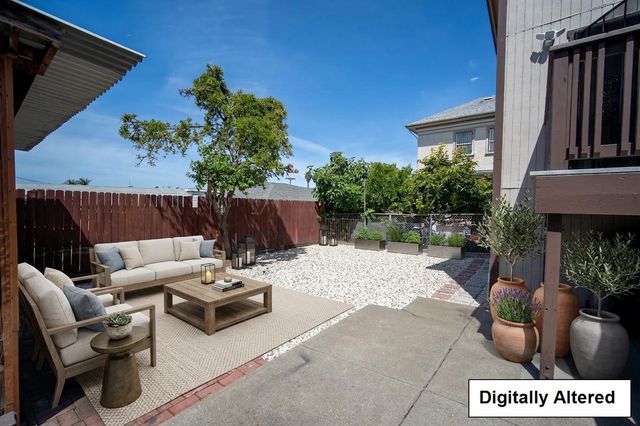 1221 E 19th Street, Oakland, CA 94606