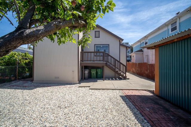 1221 E 19th Street, Oakland, CA 94606