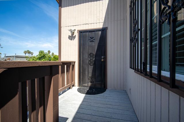 1221 E 19th Street, Oakland, CA 94606
