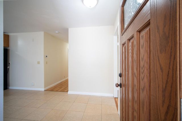 1221 E 19th Street, Oakland, CA 94606