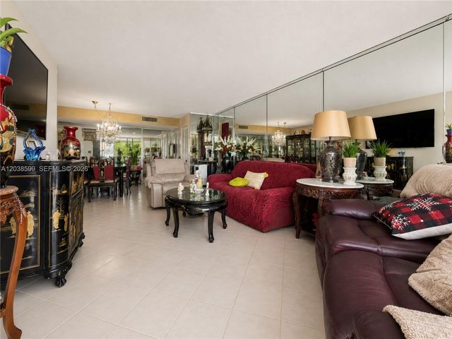 210 174th Street M18, Sunny Isles Beach, FL 33160
