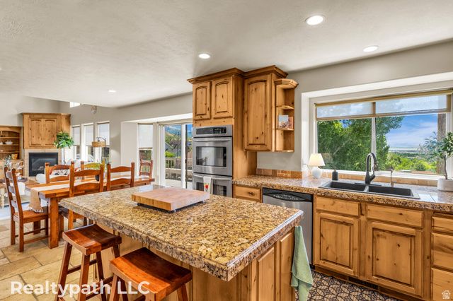 1062 E 1150 ST, Pleasant Grove, UT 84062