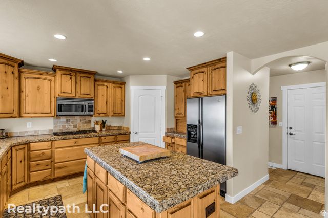 1062 E 1150 ST, Pleasant Grove, UT 84062