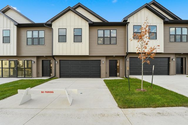 1372 Meadow Rose Place, Waukee, IA 50263