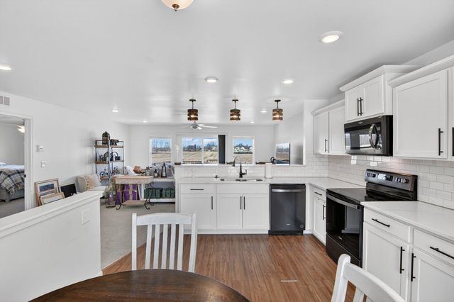 2106 Farm Valley Road, Adrian Twp, MI 49221