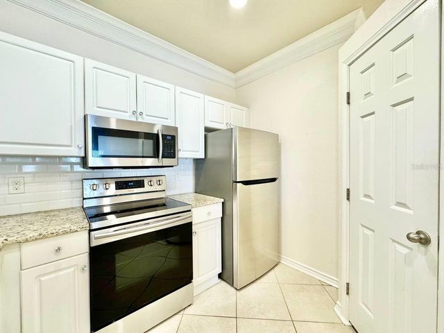 4345 BAYSIDE VILLAGE DRIVE 102, Tampa, FL 33615