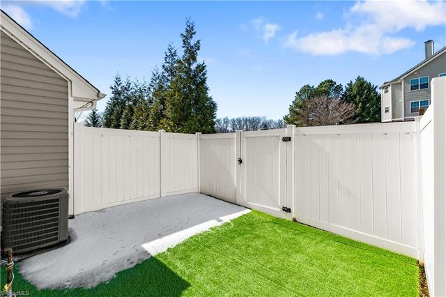 3505 Timbergate Lane, High Point, NC 27265