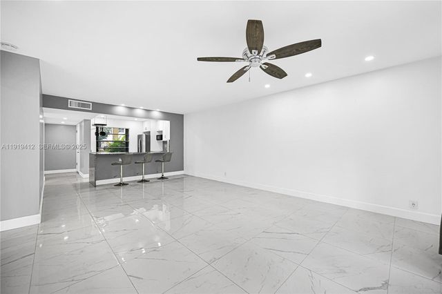 132 S Cypress Rd 518, Pompano Beach, FL 33060