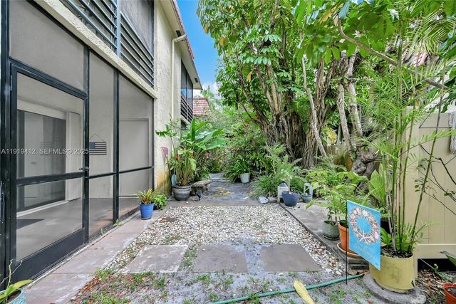 132 S Cypress Rd 518, Pompano Beach, FL 33060