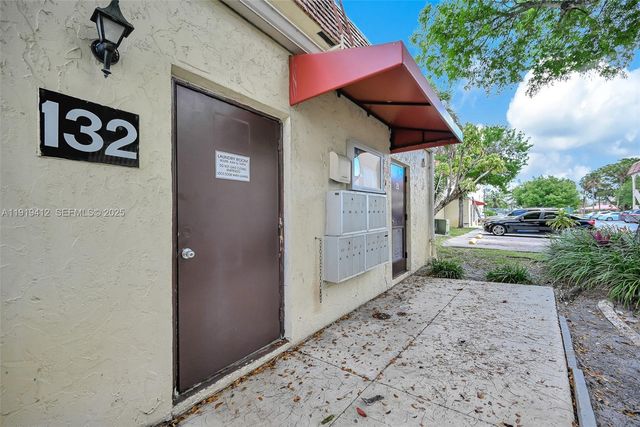 132 S Cypress Rd 518, Pompano Beach, FL 33060
