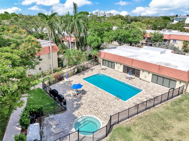 132 S Cypress Rd 518, Pompano Beach, FL 33060