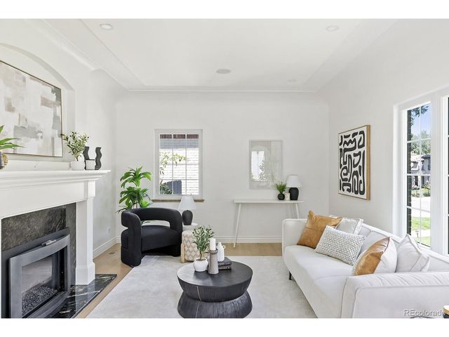 345 Dahlia St, Denver, CO 80220