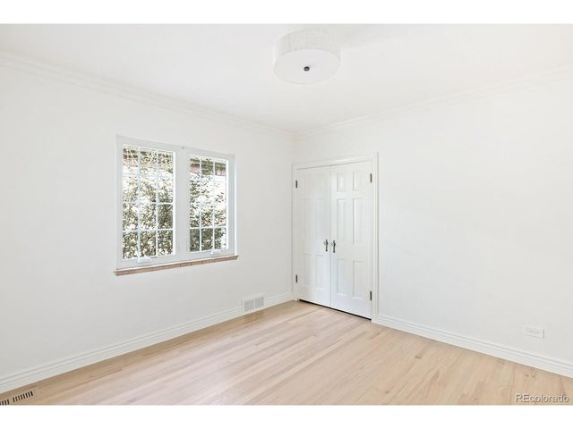 345 Dahlia St, Denver, CO 80220