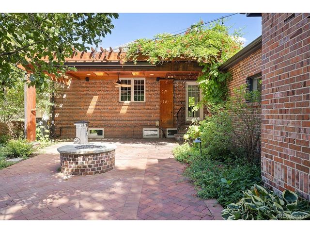 345 Dahlia St, Denver, CO 80220