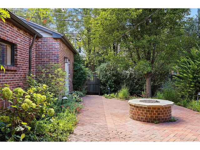 345 Dahlia St, Denver, CO 80220