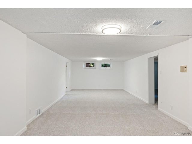 345 Dahlia St, Denver, CO 80220