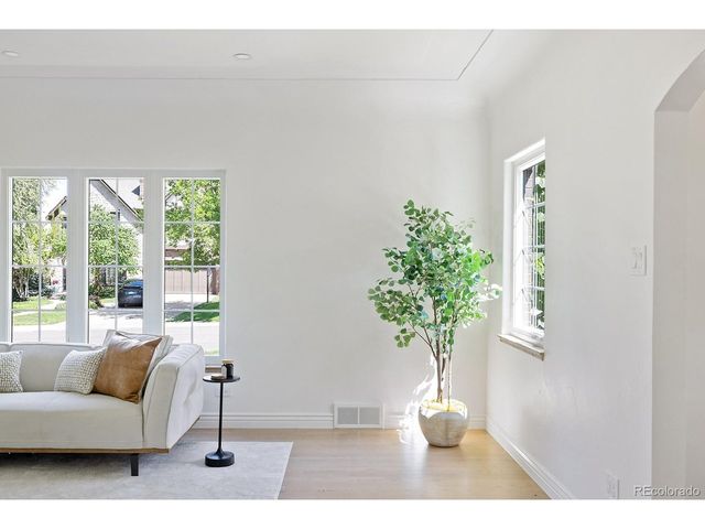 345 Dahlia St, Denver, CO 80220
